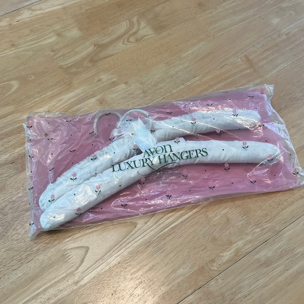 Vintage 1986 Avon Luxury Hangers Set of 2 Padded White Original Packaging NOS
